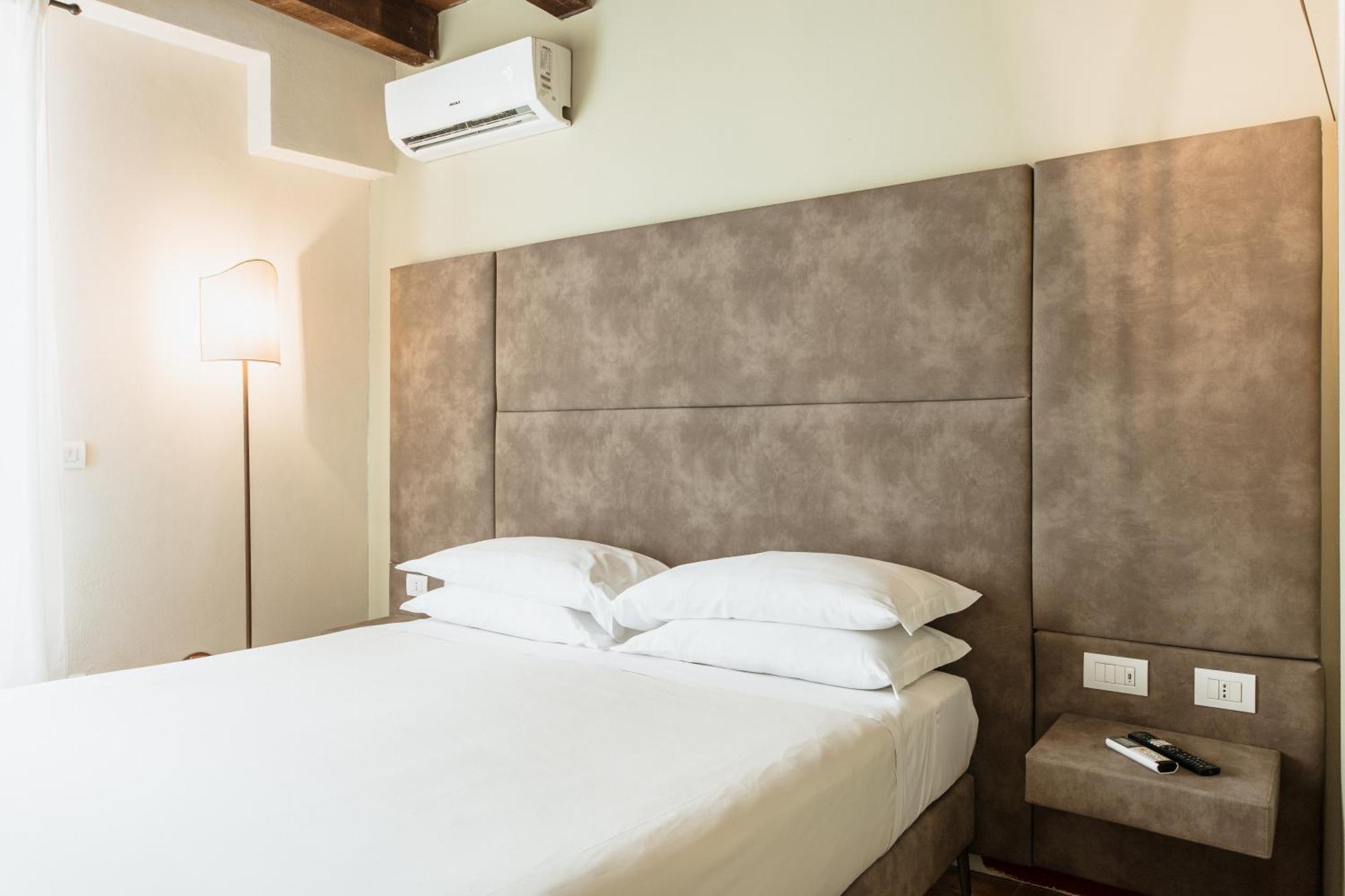 Osteria Luxury Apartments Peschiera del Garda Bagian luar foto