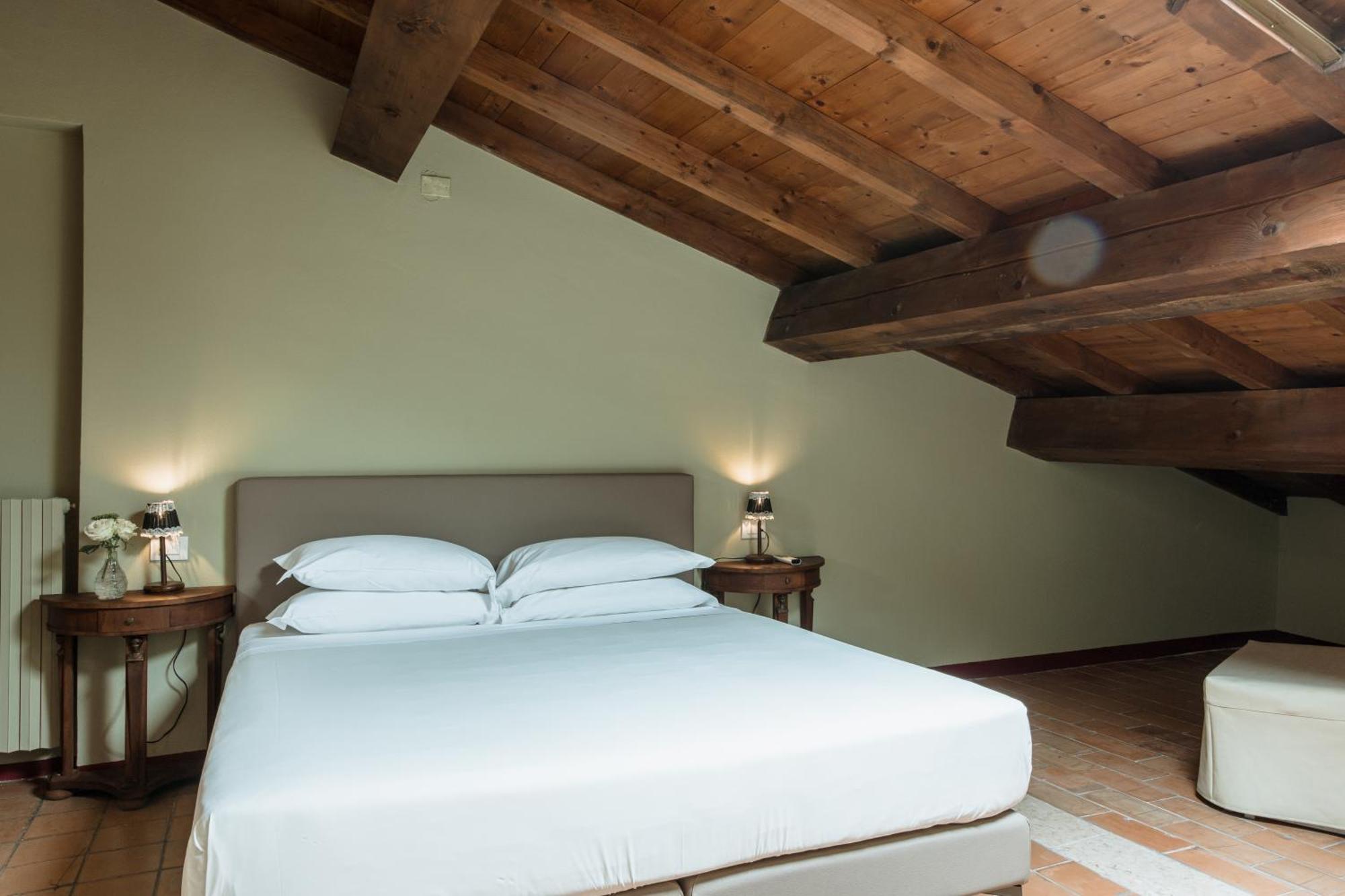 Osteria Luxury Apartments Peschiera del Garda Bagian luar foto